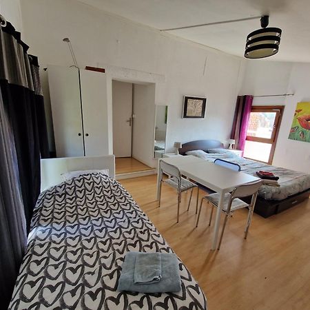 Studio, Chambres, Appartement, Gite Vendegies-sur-Ecaillon Eksteriør billede