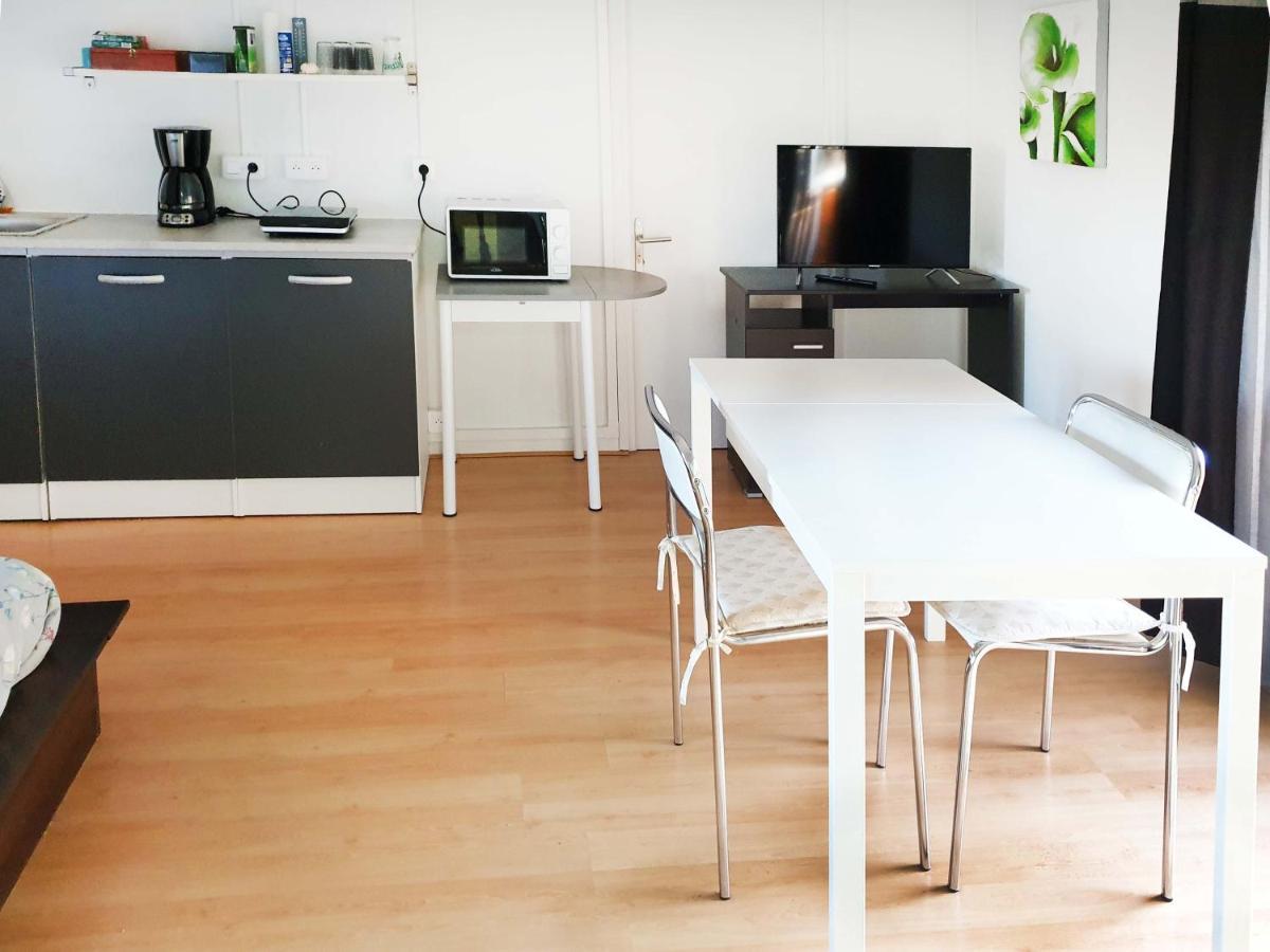 Studio, Chambres, Appartement, Gite Vendegies-sur-Ecaillon Eksteriør billede